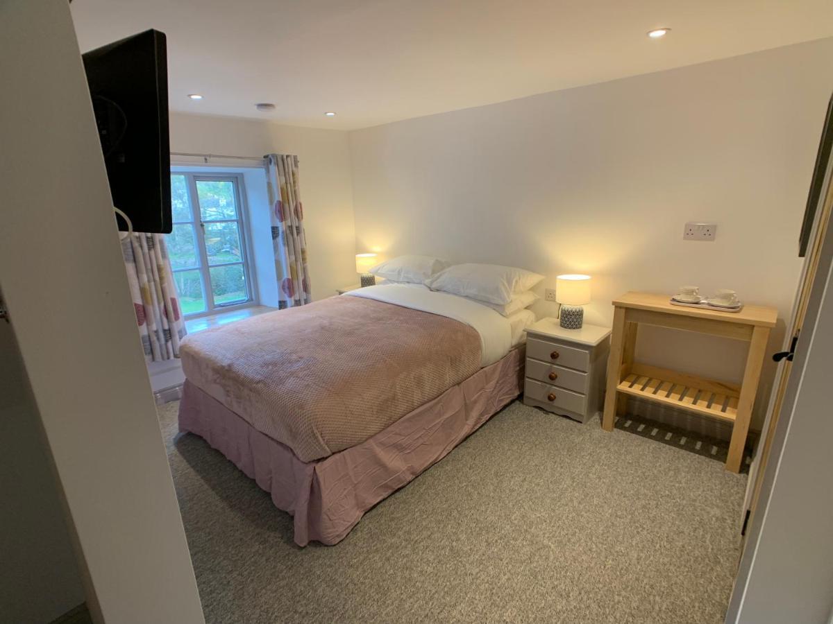 Swan House Tea Room And Bed & Breakfast Lydney Exteriér fotografie