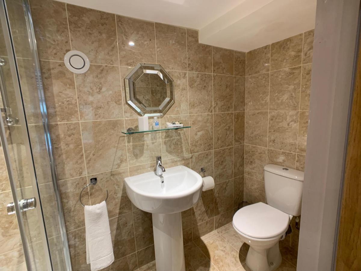 Swan House Tea Room And Bed & Breakfast Lydney Exteriér fotografie
