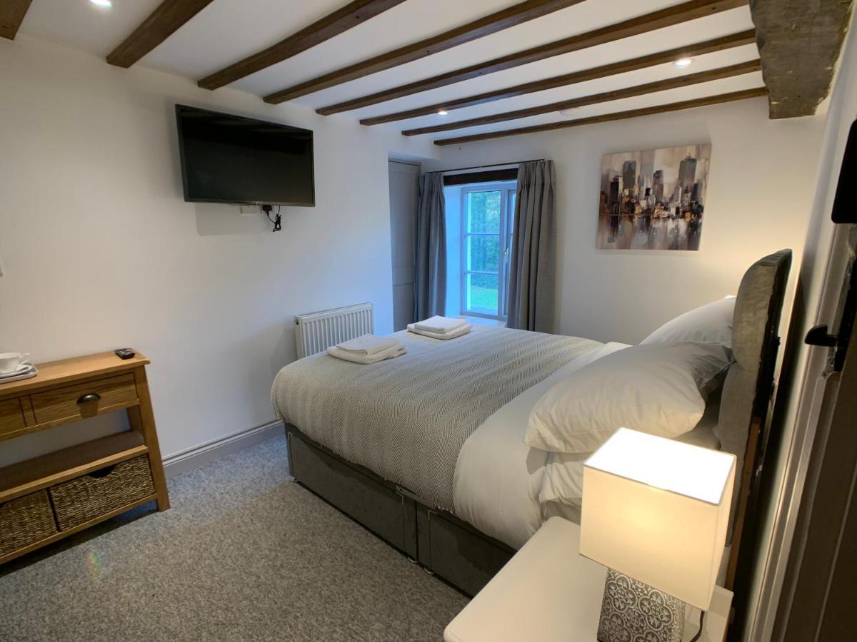 Swan House Tea Room And Bed & Breakfast Lydney Exteriér fotografie