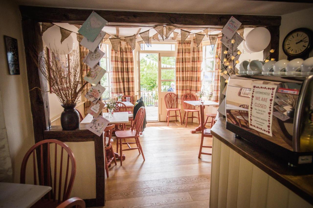 Swan House Tea Room And Bed & Breakfast Lydney Exteriér fotografie