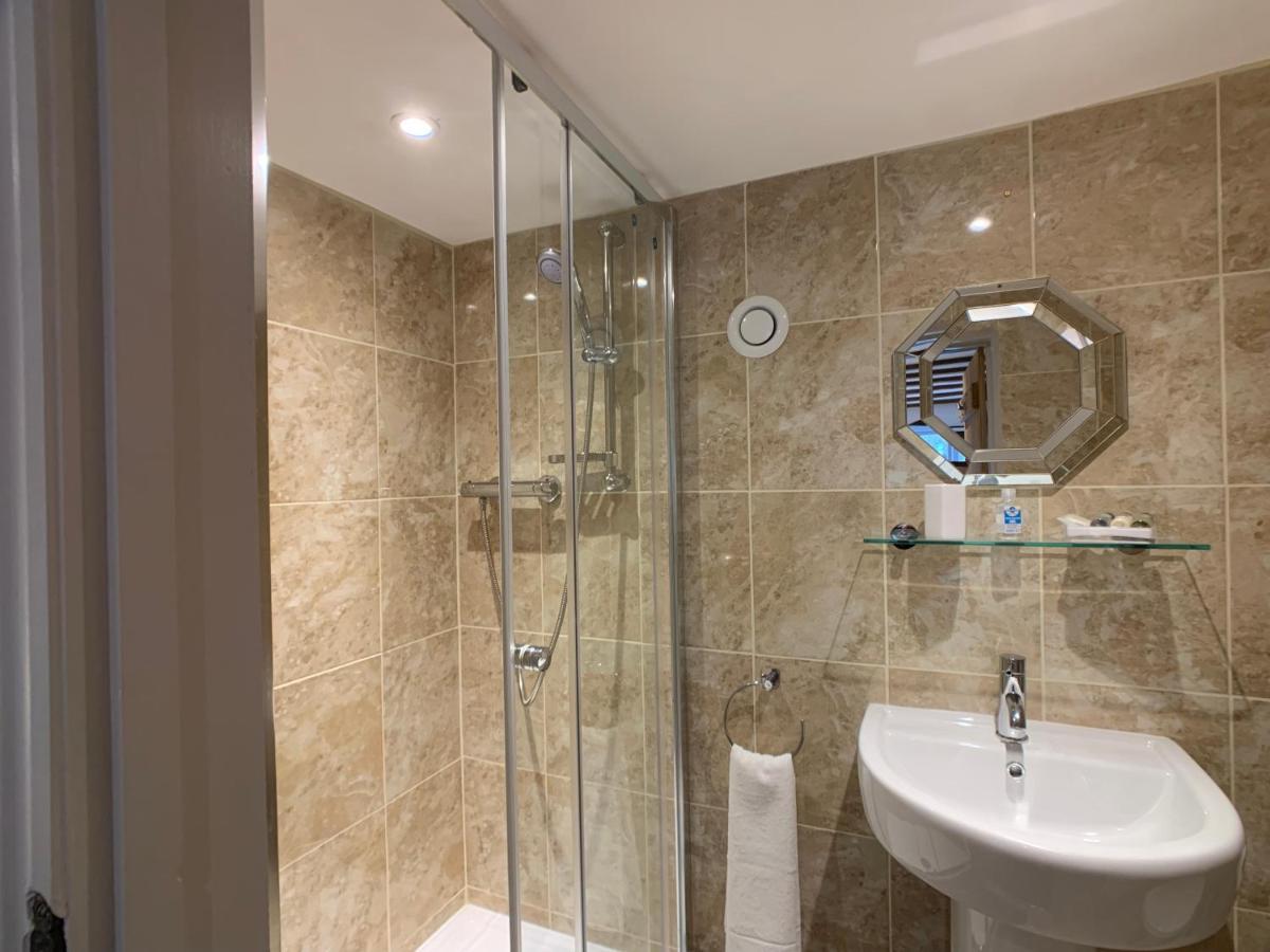 Swan House Tea Room And Bed & Breakfast Lydney Exteriér fotografie